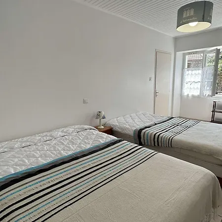 Maison Calme Proche Avec Jardin Clos, Parking Prive & Barbecue - - Fr-1-224b-221 Дом отдыха *