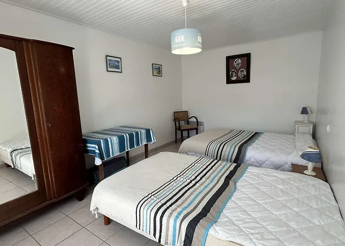 Maison Calme Proche Avec Jardin Clos, Parking Prive & Barbecue - - Fr-1-224b-221 度假居 *